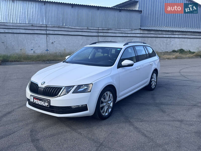 Универсал Skoda Octavia 2019 в Киеве
