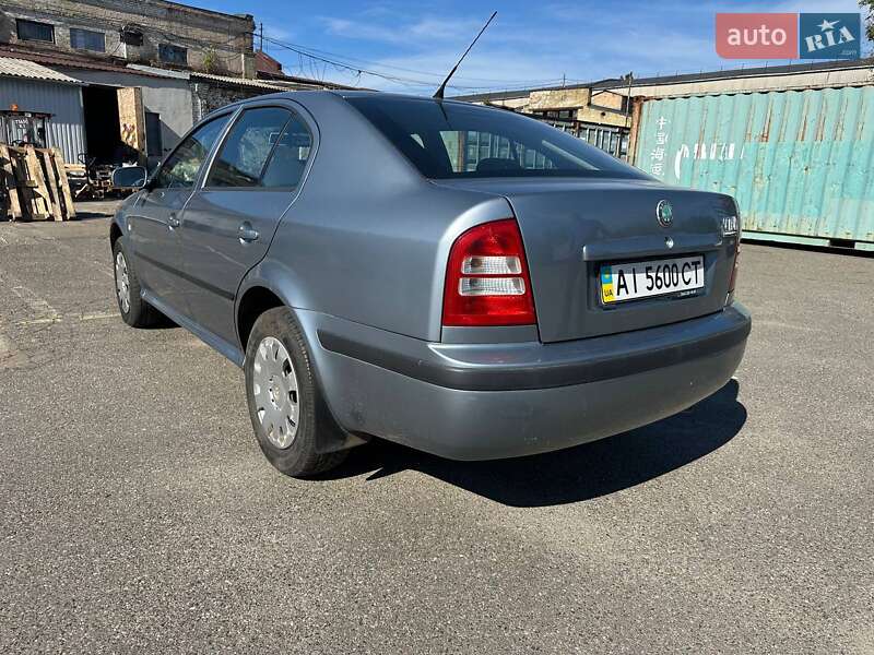 Лифтбек Skoda Octavia 2004 в Киеве