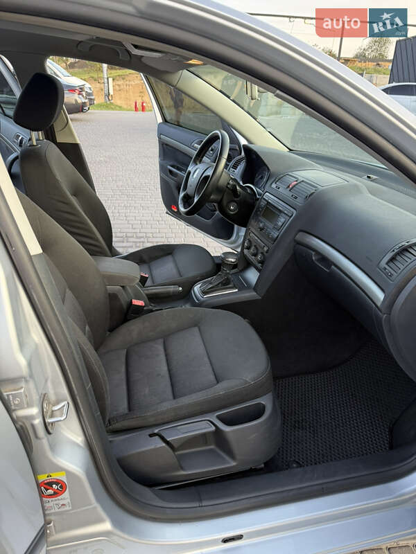 Лифтбек Skoda Octavia 2008 в Фастове