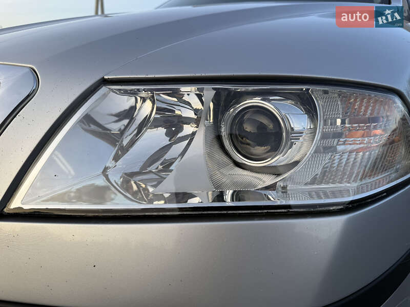 Лифтбек Skoda Octavia 2008 в Фастове