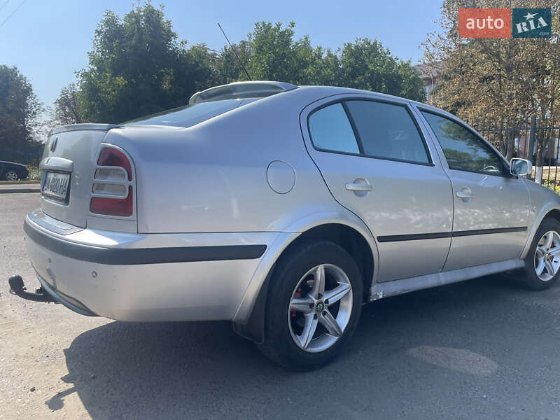 Универсал Skoda Octavia 2004 в Захарьевке