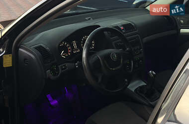 Лифтбек Skoda Octavia 2011 в 