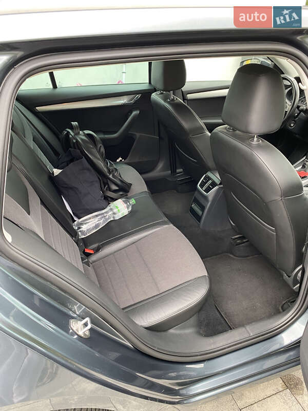 Универсал Skoda Octavia 2015 в Ровно