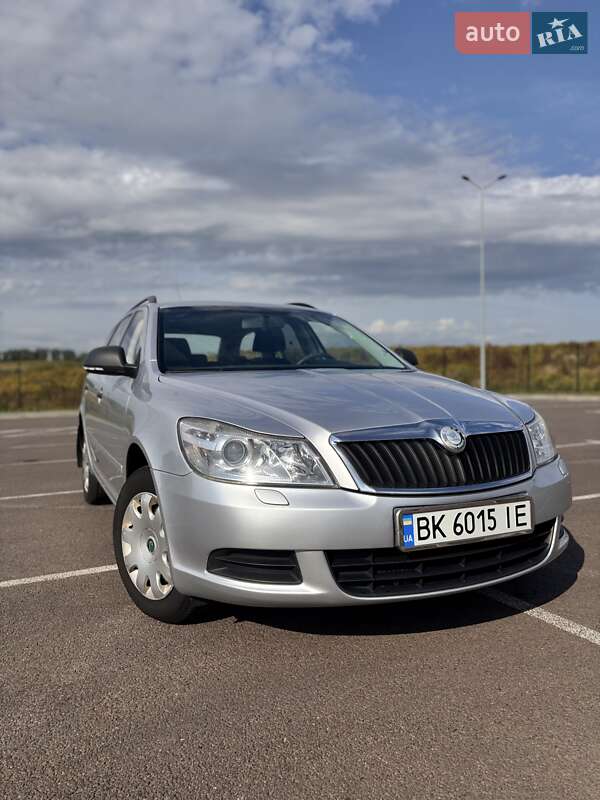 Универсал Skoda Octavia 2010 в Ровно