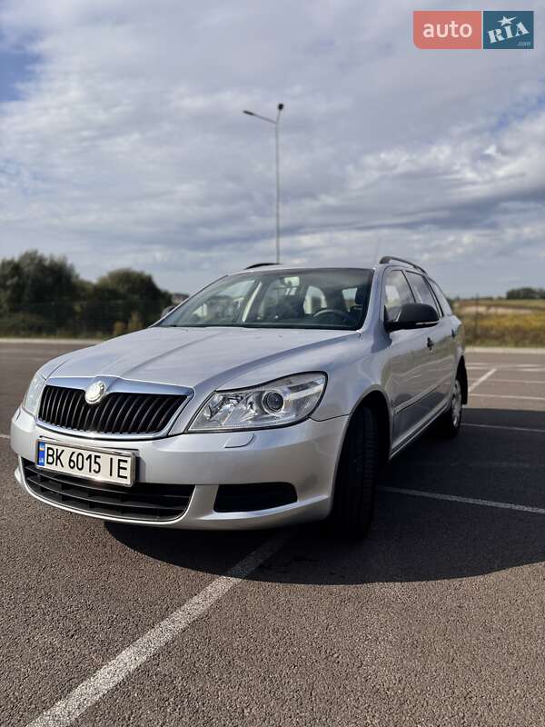 Универсал Skoda Octavia 2010 в Ровно