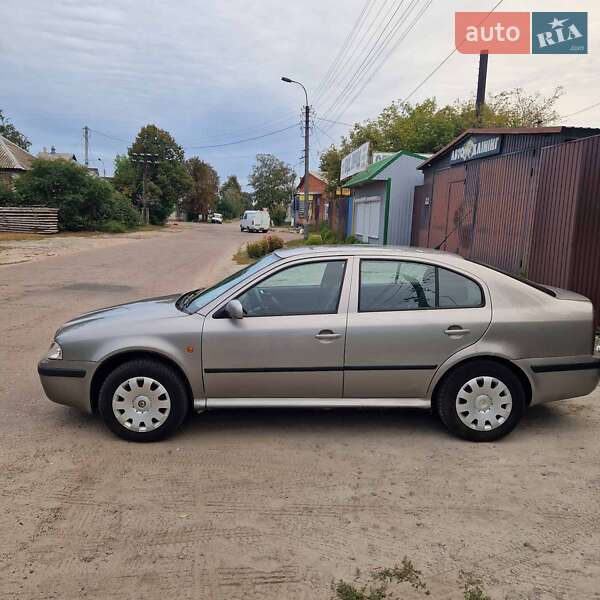 Ліфтбек Skoda Octavia 2008 в Остер