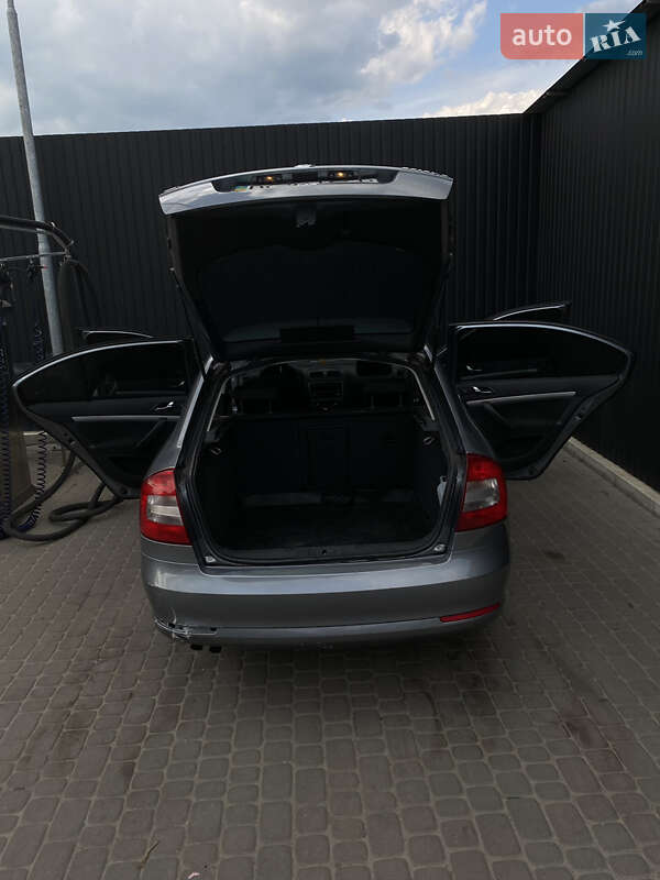 Лифтбек Skoda Octavia 2012 в Львове