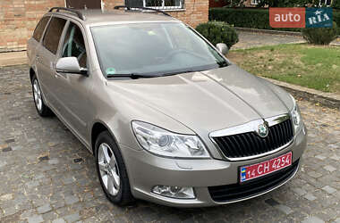 Универсал Skoda Octavia 2012 в 