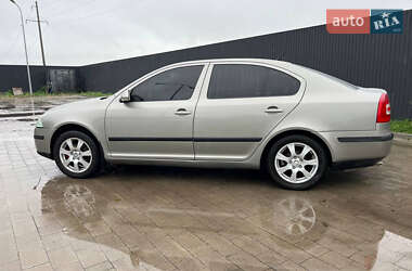 Лифтбек Skoda Octavia 2006 в 