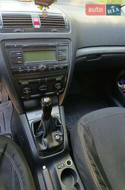 Лифтбек Skoda Octavia 2005 в 