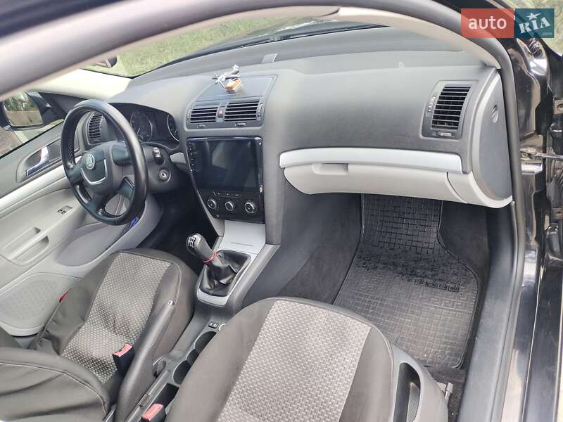 Універсал Skoda Octavia 2009 в Сумах