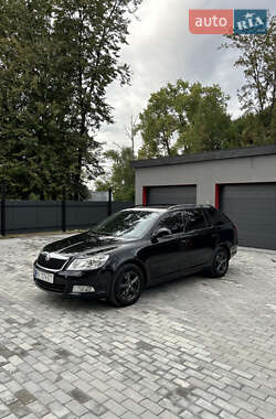 Універсал Skoda Octavia 2012 в Борщеві