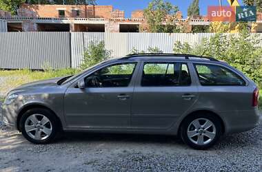 Универсал Skoda Octavia 2010 в 
