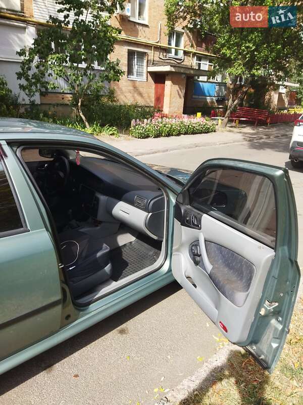 Універсал Skoda Octavia 2003 в Краснограді