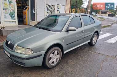 Лифтбек Skoda Octavia 2003 в 