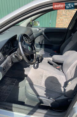 Лифтбек Skoda Octavia 2002 в 