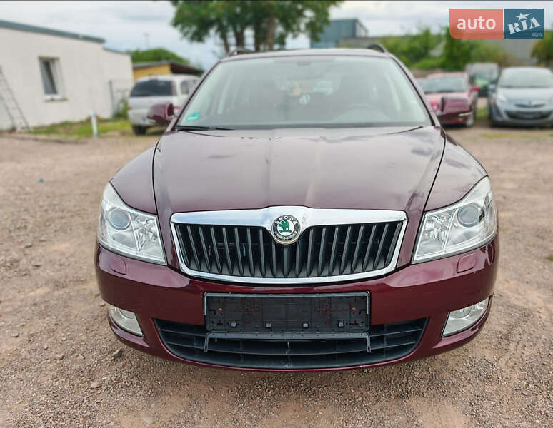 Универсал Skoda Octavia 2010 в 
