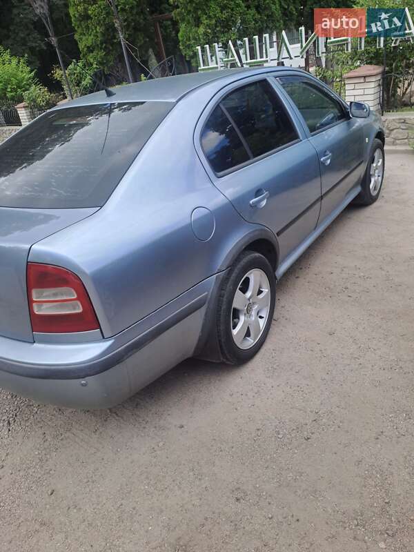 Ліфтбек Skoda Octavia 2002 в Богуславі