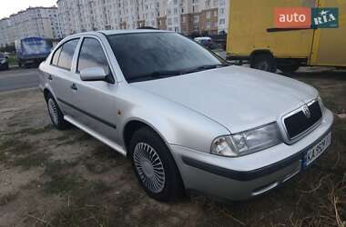 Лифтбек Skoda Octavia 1998 в 