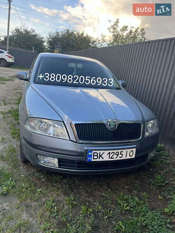 Лифтбек Skoda Octavia 2006 в Здолбунове