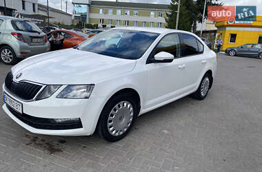 Лифтбек Skoda Octavia 2017 в 