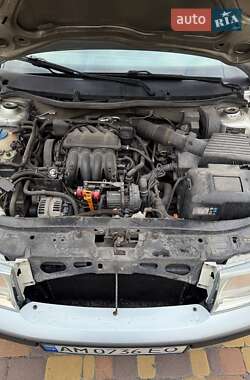 Лифтбек Skoda Octavia 2008 в 