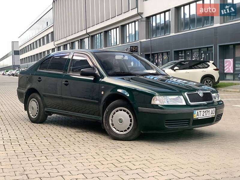 Лифтбек Skoda Octavia 2002 в Ивано-Франковске