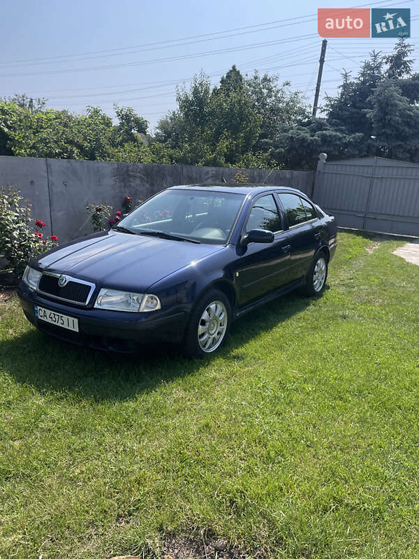 Лифтбек Skoda Octavia 2004 в 