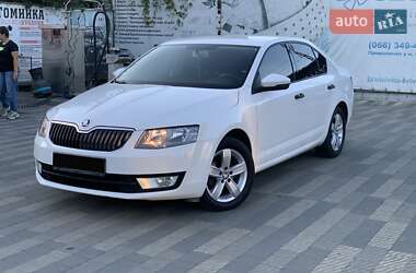 Лифтбек Skoda Octavia 2015 в Сваляве