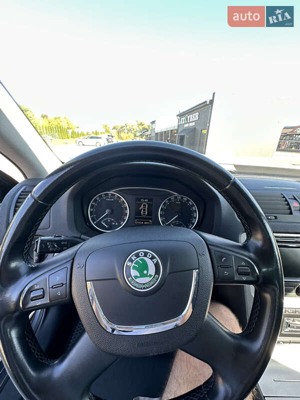 Універсал Skoda Octavia 2012 в Дрогобичі