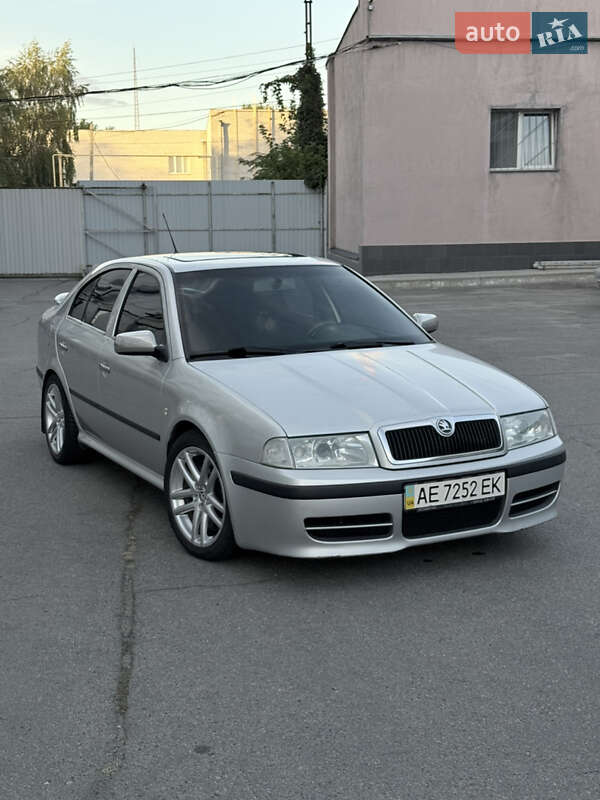 Лифтбек Skoda Octavia 2005 в 