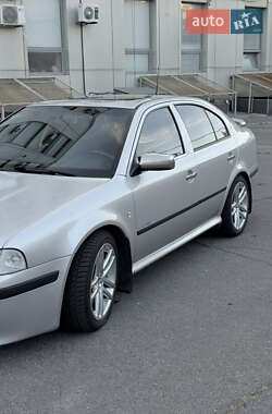 Лифтбек Skoda Octavia 2005 в 