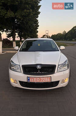 Універсал Skoda Octavia 2010 в Магдалинівці