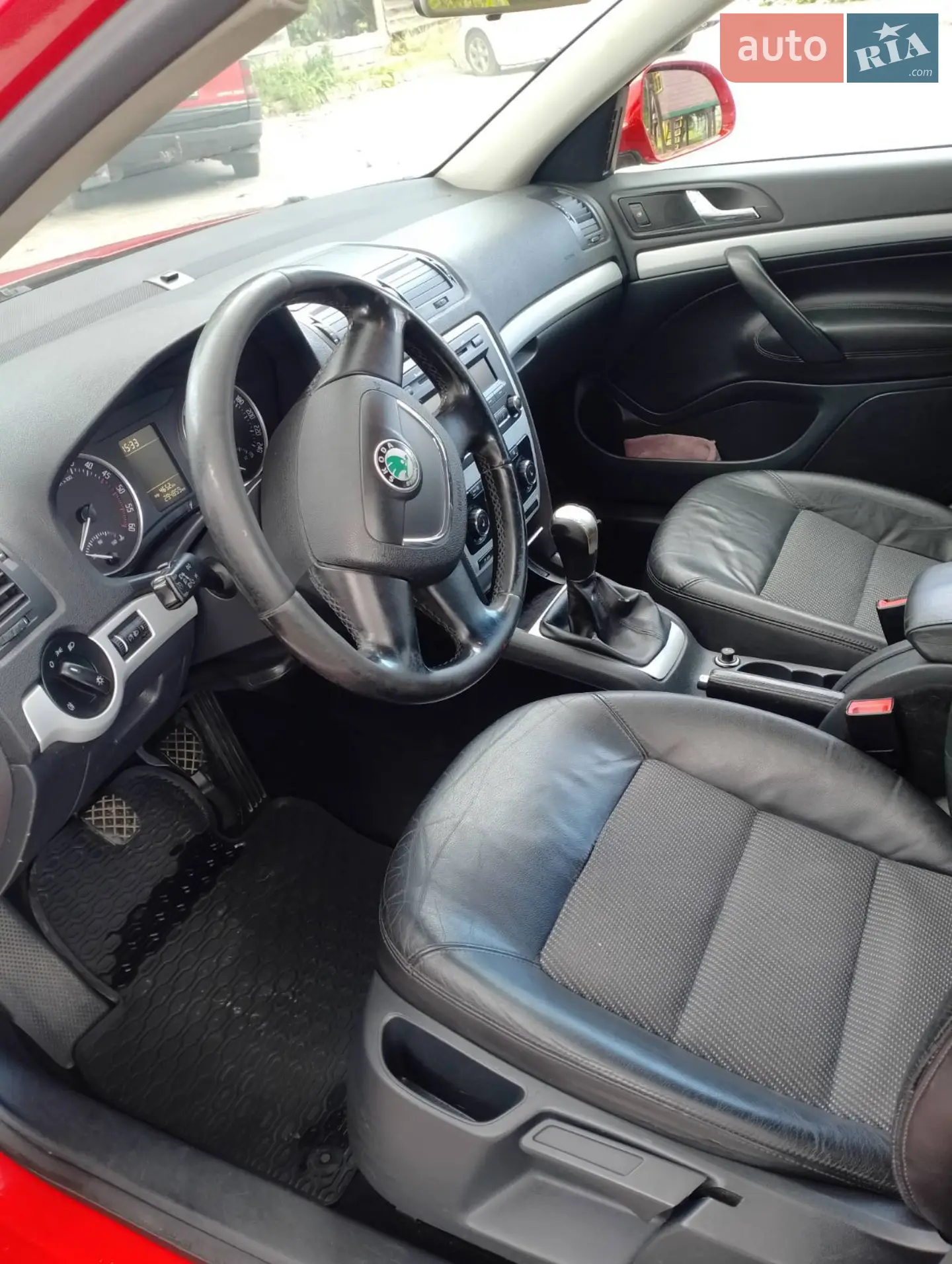 2010 Skoda Octavia - мініатюра 14