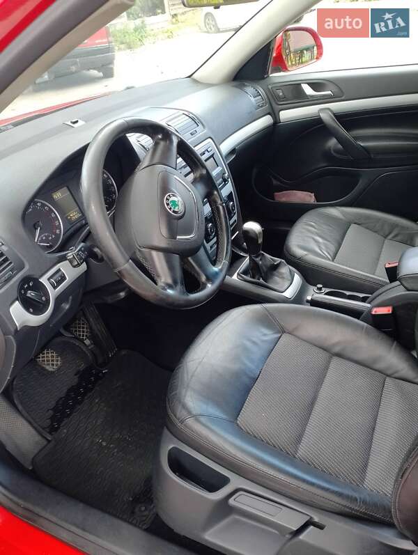 Универсал Skoda Octavia 2010 в Бродах