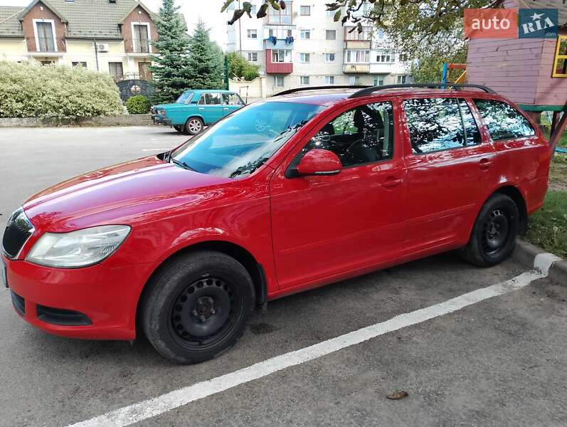 Универсал Skoda Octavia 2010 в Бродах