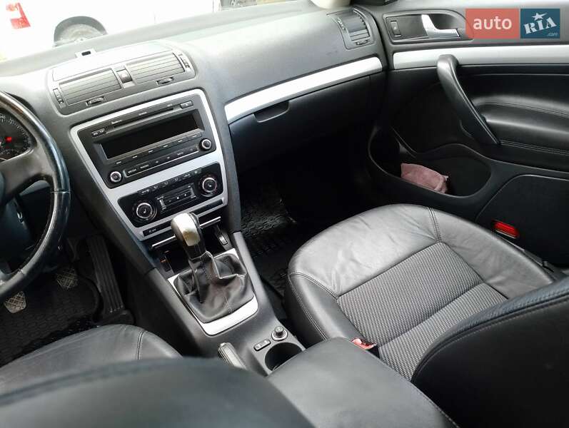 Универсал Skoda Octavia 2010 в Бродах