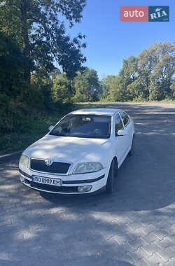 Лифтбек Skoda Octavia 2004 в Чорткове