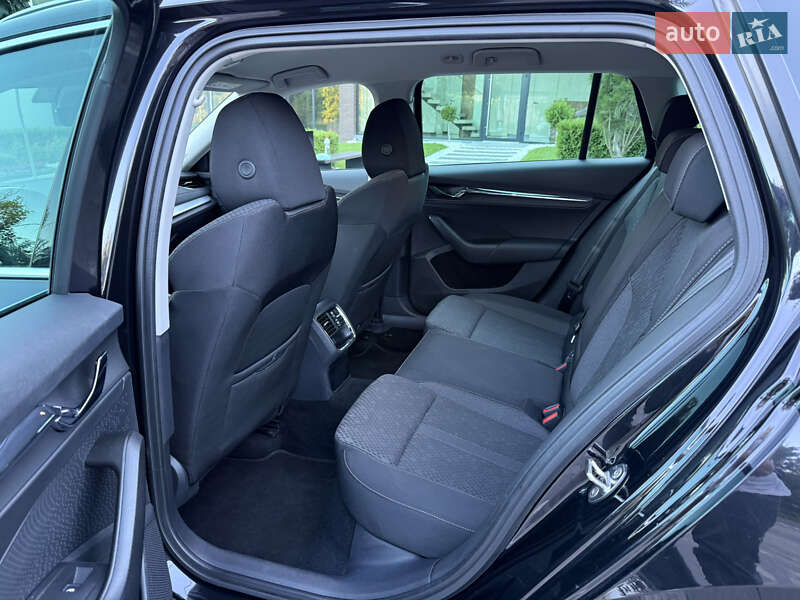 Универсал Skoda Octavia 2020 в Ужгороде