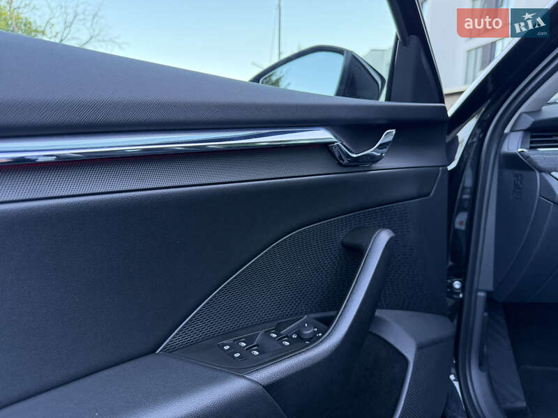 Универсал Skoda Octavia 2020 в Ужгороде