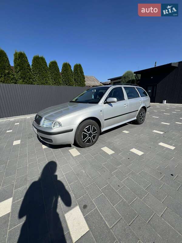 Універсал Skoda Octavia 2003 в Меденичах