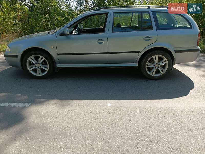 Универсал Skoda Octavia 2004 в Тарутине