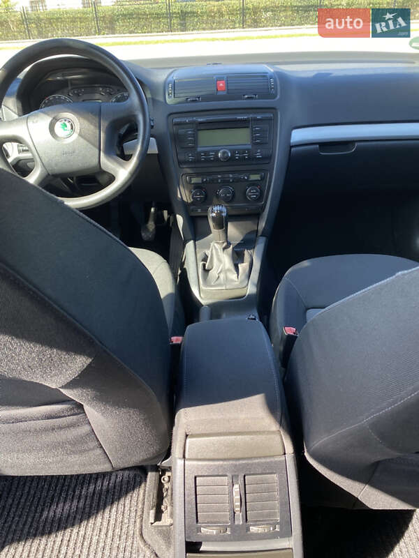 Універсал Skoda Octavia 2006 в Івано-Франківську