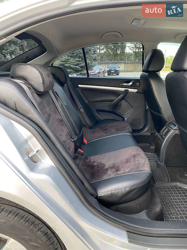 Лифтбек Skoda Octavia 2012 в Нетешине