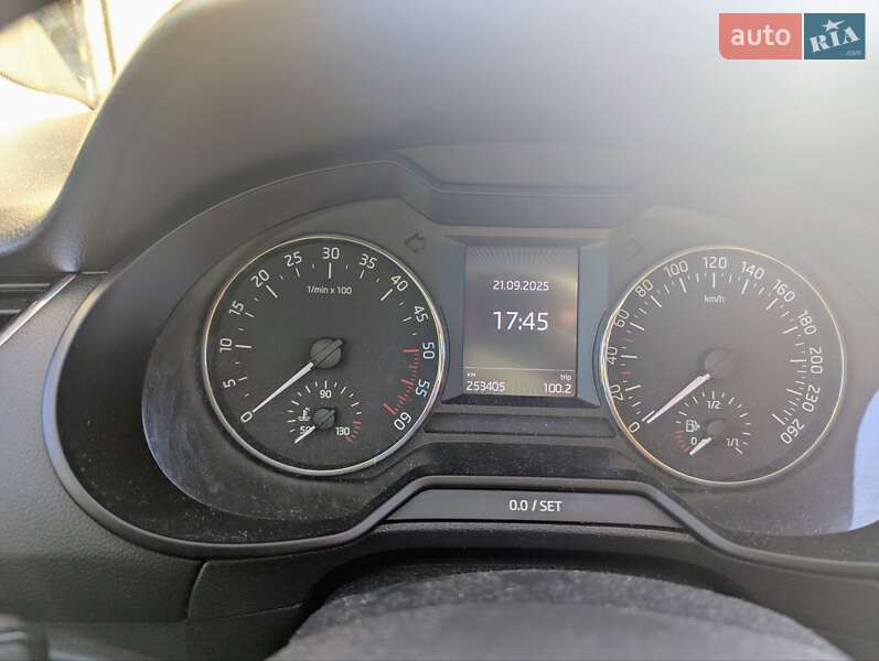 Универсал Skoda Octavia 2016 в Голобах