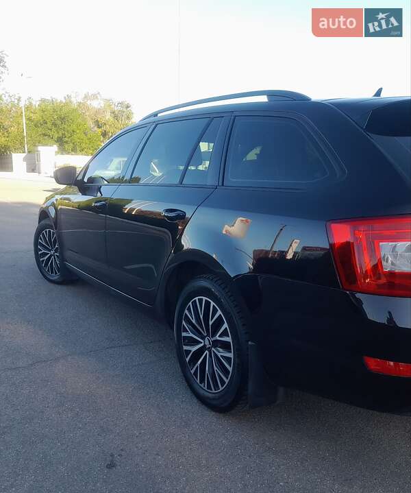 Универсал Skoda Octavia 2015 в Кропивницком
