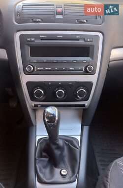 Лифтбек Skoda Octavia 2011 в 