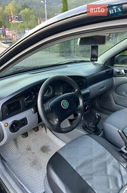 Лифтбек Skoda Octavia 2003 в 