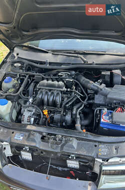 Лифтбек Skoda Octavia 2003 в 