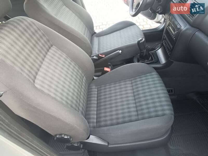 Универсал Skoda Octavia 2003 в Ивано-Франковске